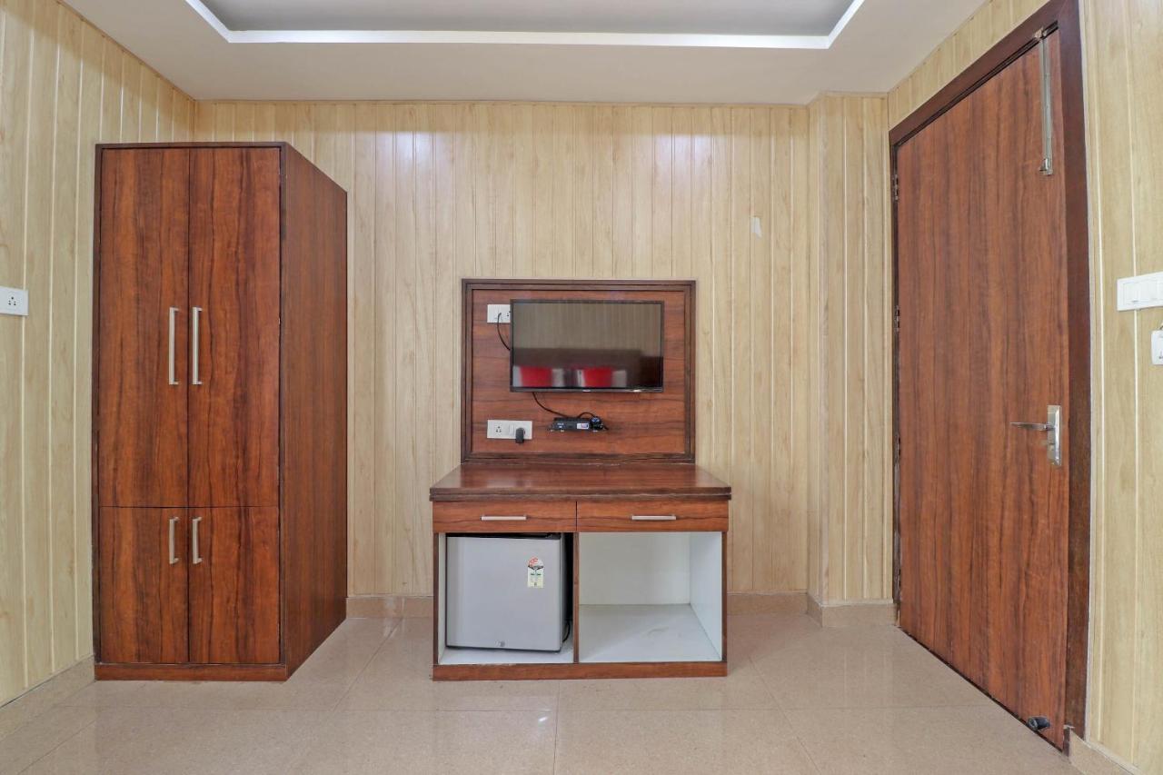 Capital O 76444 Hotel Hill-Top Inn Narendra Nagar Esterno foto