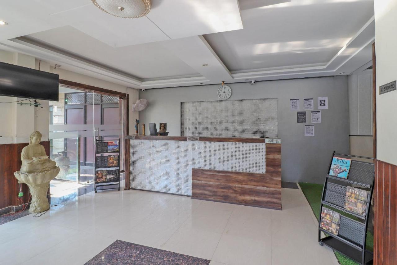 Capital O 76444 Hotel Hill-Top Inn Narendra Nagar Esterno foto